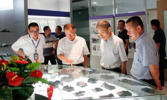 温州市副市长殷志军莅临z6com·尊龙考察指导