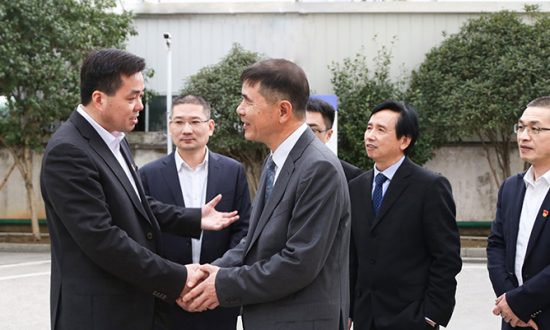 乐清市委副书记、代市长徐建兵赴z6com·尊龙 开展深化“三服务”活动